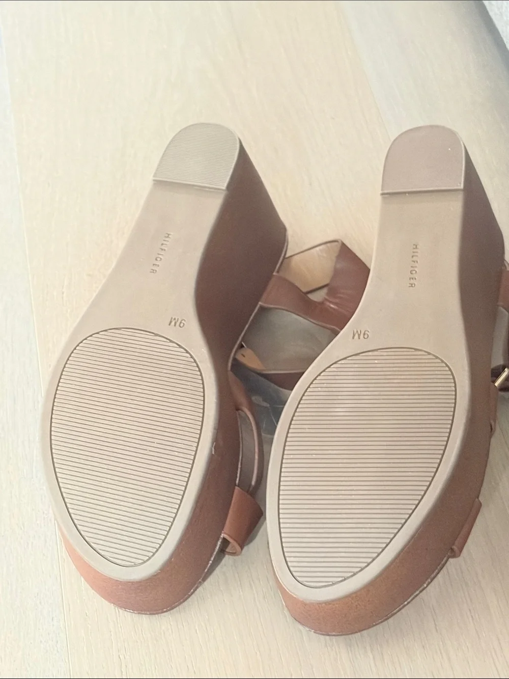 Tommy Hilfiger Women's Dark Camel Brown Cross-Strap Wedge Sandals Sz 9